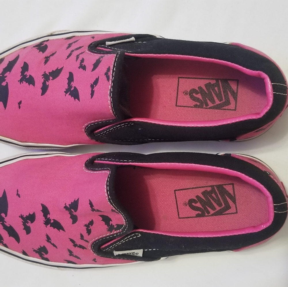 2006 Van's Pink Warped Tour Bat Trail Slip-on Shoe